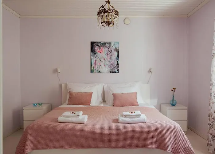 شقة Moisio - Puutaloidylliae Salon Keskustassa سالُ