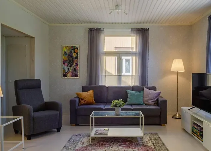 Moisio - Puutaloidylliae Salon Keskustassa شقة *